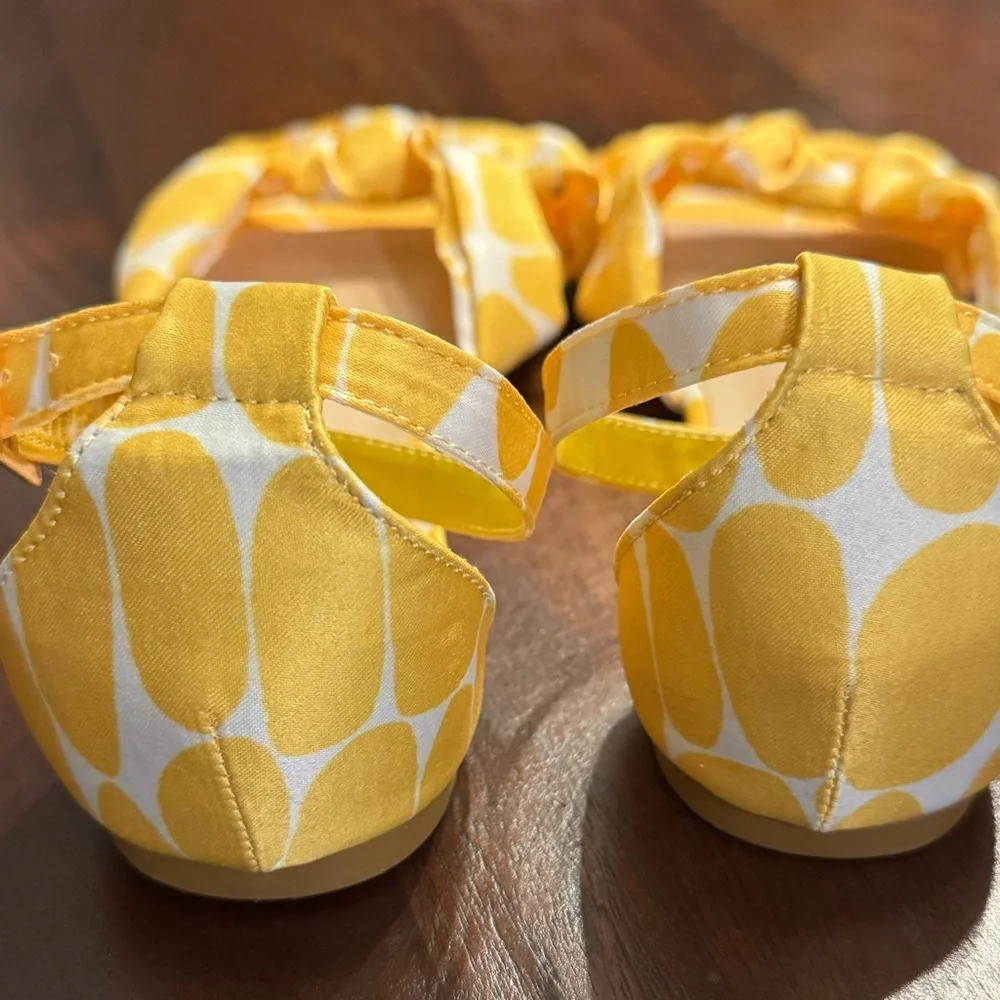 Journee Collection Yellow Patterned Flats - Picture 5 of 6